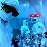 Giovanni Losurdo al lavoro all'interno del laboratorio di Virgo